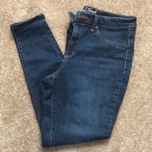 Universal Thread High Rise Jegging